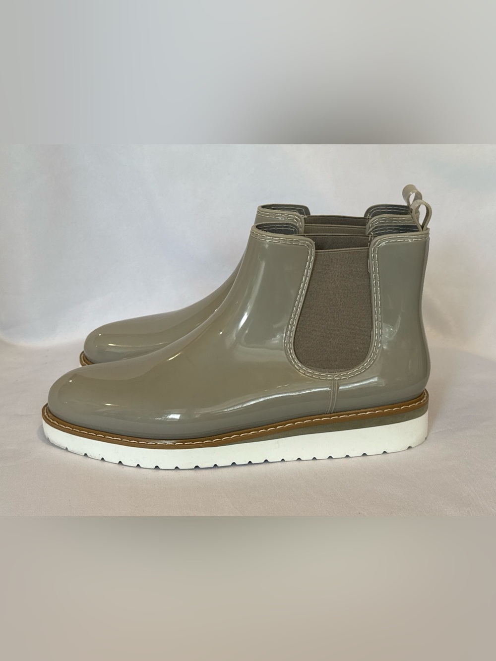 Steve Madden Glossy Grey Puddles Rain Boots